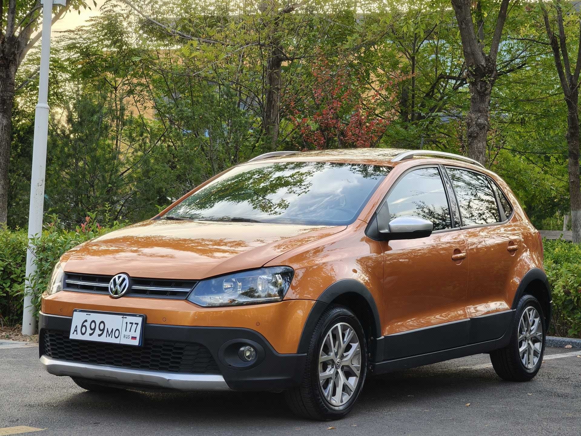Volkswagen Polo 2015 Volkswagen Polo 2015 صورة سيارة
