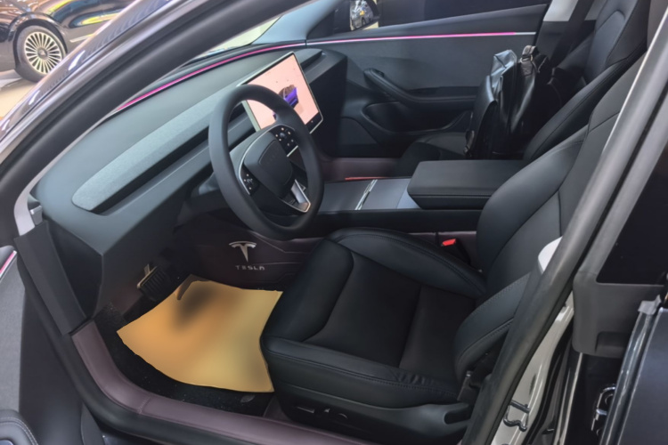 Tesla Model 3 2024 #15 Tesla Model 3 2024 car image #15