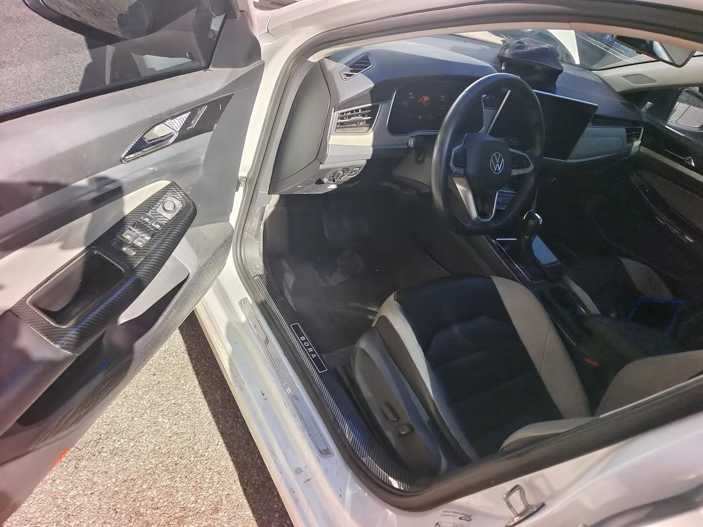 2022 immagine di auto #3