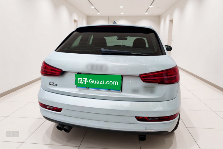 Audi Q3 2017 car image #6