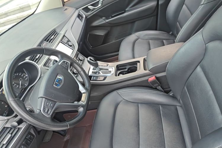 GEELY Emgrand GS 2016 car image #15