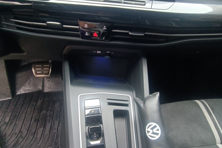 Volkswagen Golf 2021 #15 Volkswagen Golf 2021 car image #15