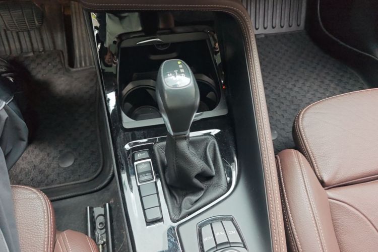 BMW X1 2019 car image #16