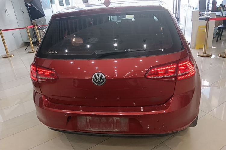 Volkswagen Golf 2015 car image #4