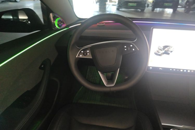 Tesla Model 3 2024 #15 Tesla Model 3 2024 car image #15