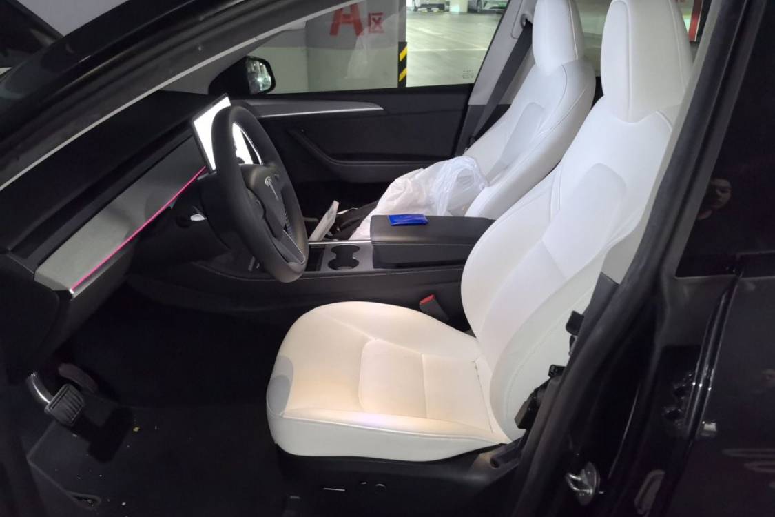 Tesla Model Y 2024 #18 Tesla Model Y 2024 car image #18