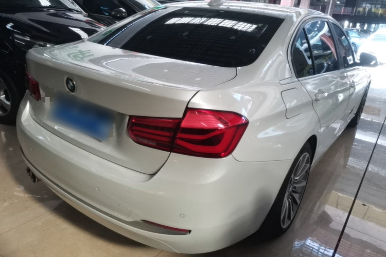 BMW 3 Series 2019 #7 BMW 3 Series 2019 car image #7