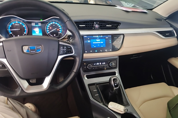 GEELY Emgrand 2018 #10 GEELY Emgrand 2018 car image #10