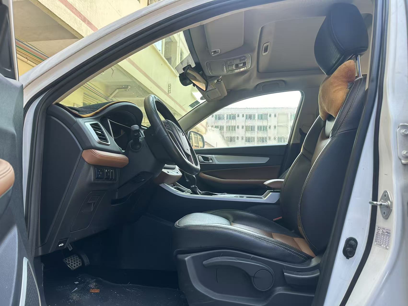 GEELY Vision X6 2019 immagine di auto #5