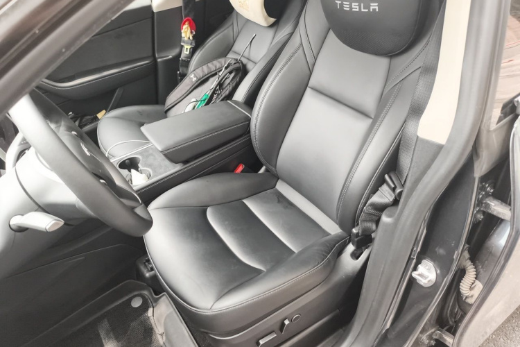 Tesla Model Y 2024 #19 Tesla Model Y 2024 car image #19