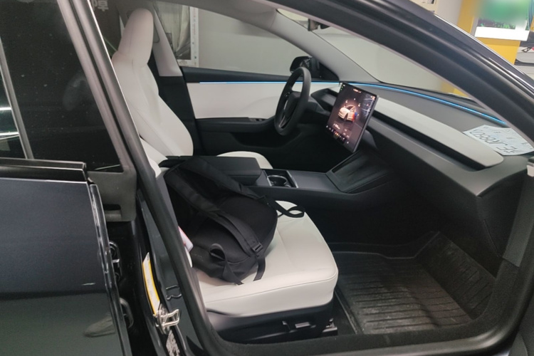 Tesla Model 3 2024 #25 Tesla Model 3 2024 immagine di auto #25