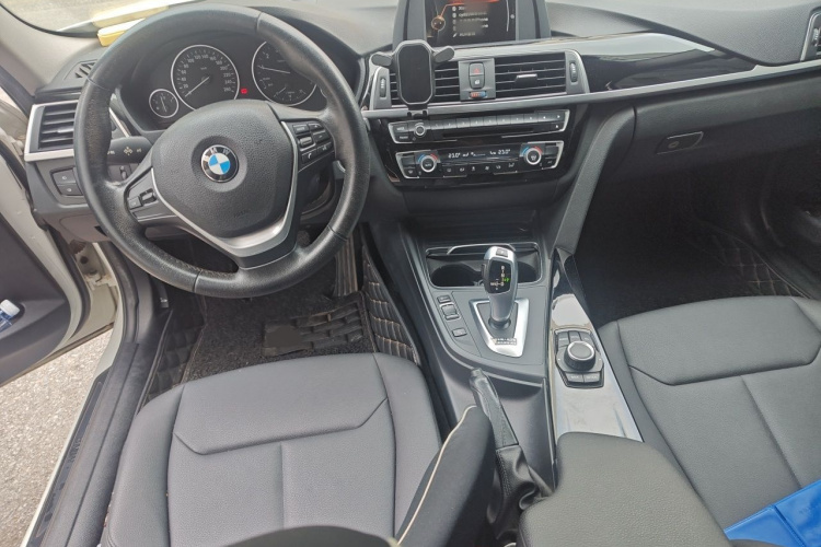 BMW 3 Series 2016 #12 BMW 3 Series 2016 صورة سيارة #12