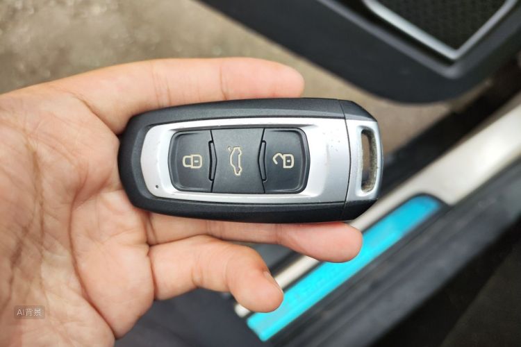 GEELY Emgrand GS 2018 car image #10