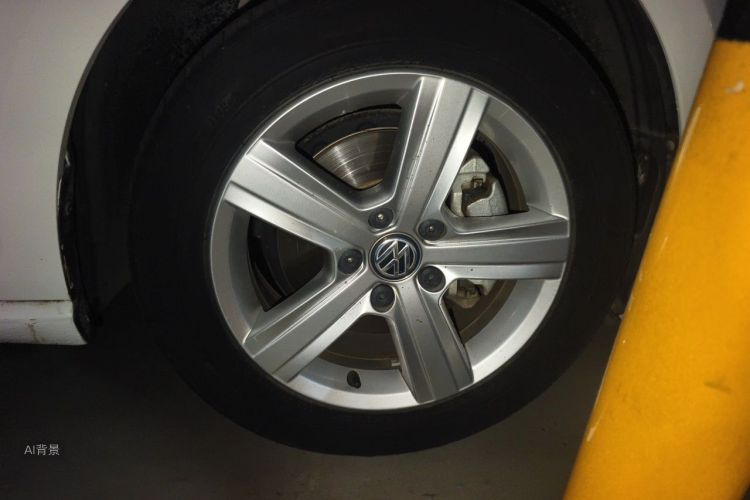 Volkswagen Golf 2017 car image #9