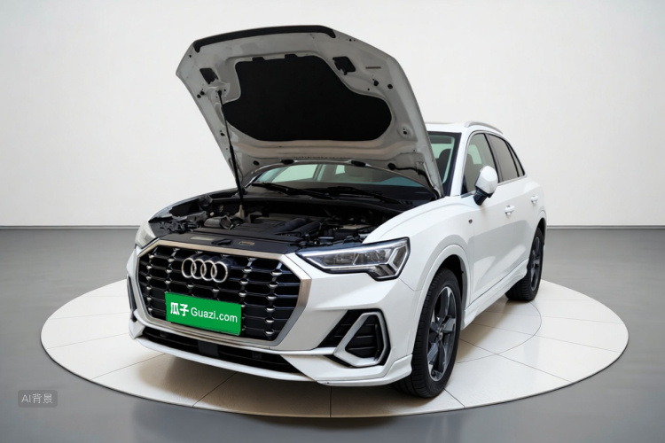 Audi Q3 2019 car image #2