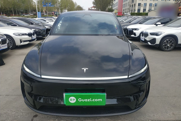 Tesla Model Y 2026 #3 Tesla Model Y 2026 car image #3