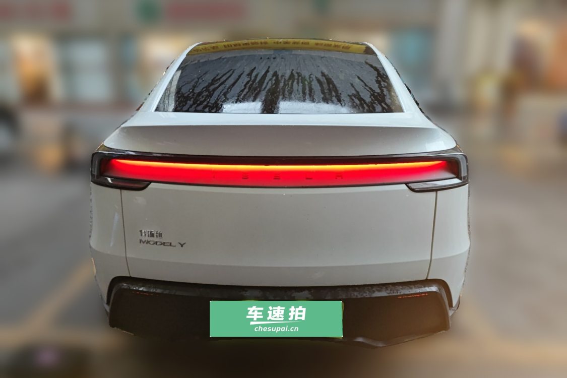 Tesla Model Y 2025 #6 Tesla Model Y 2025 car image #6