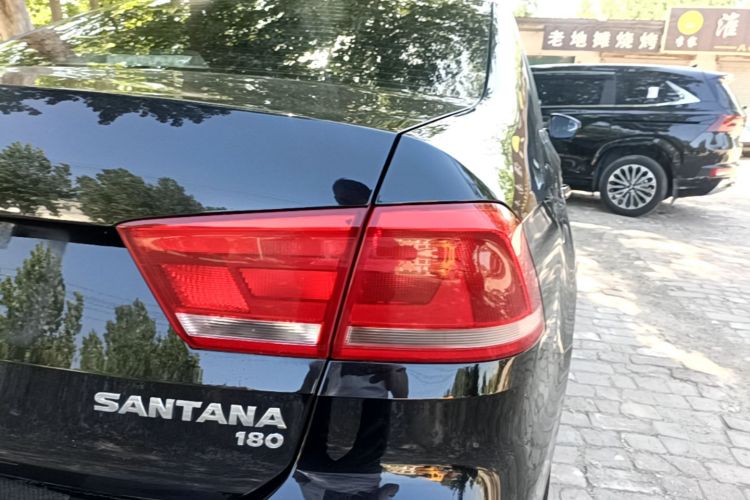 Volkswagen Santana 2016 car image #8