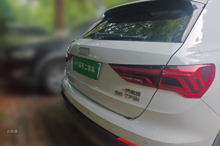Audi Q3 2019 car image #6