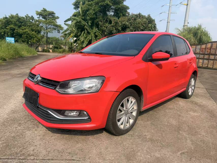 Volkswagen Polo 2015 Volkswagen Polo 2015 car image