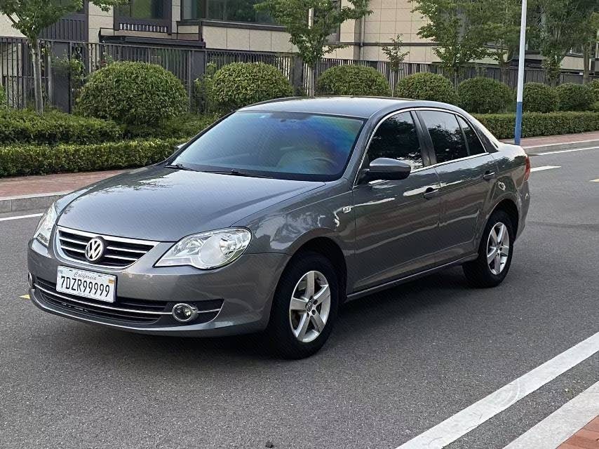 Volkswagen Bora 2011 car image 