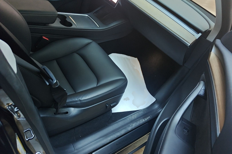 Tesla Model Y 2021 #24 Tesla Model Y 2021 car image #24