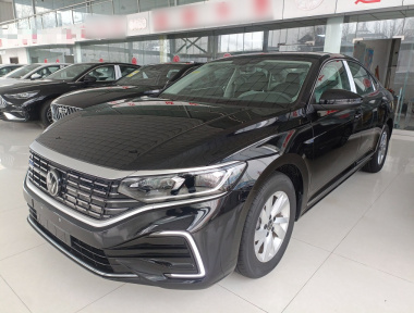 Volkswagen Passat New Energy 2025 immagine di auto 