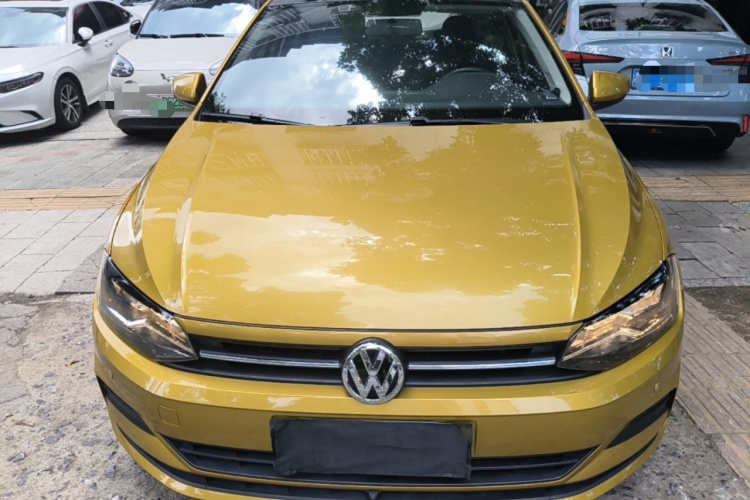 Volkswagen Polo 2020 car image #3