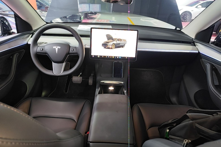 Tesla Model Y 2024 #10 Tesla Model Y 2024 immagine di auto #10