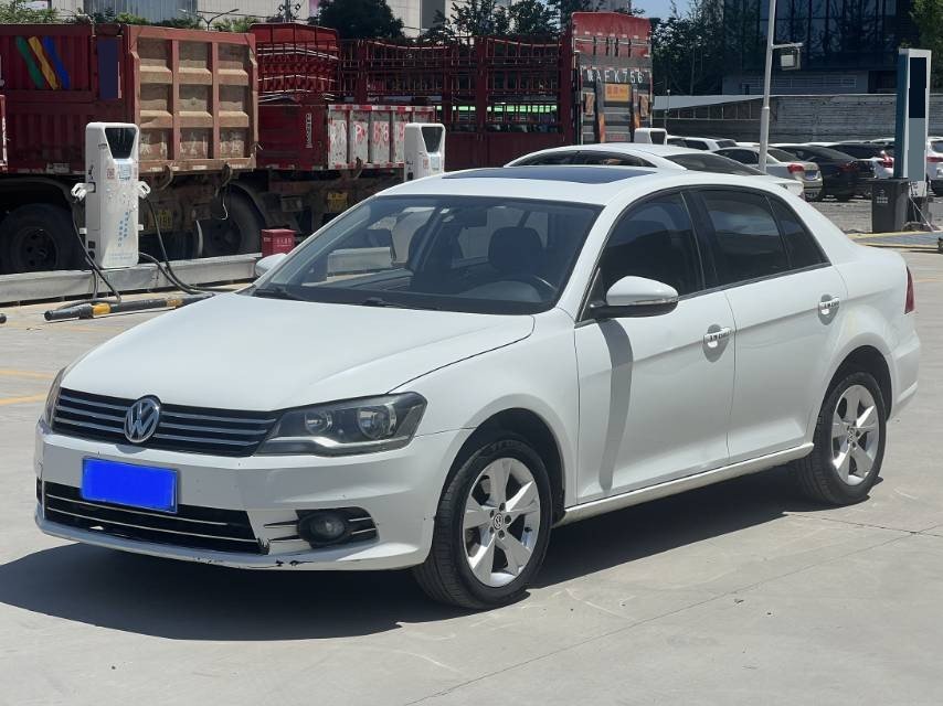 Volkswagen Bora 2015 Volkswagen Bora 2015 car image