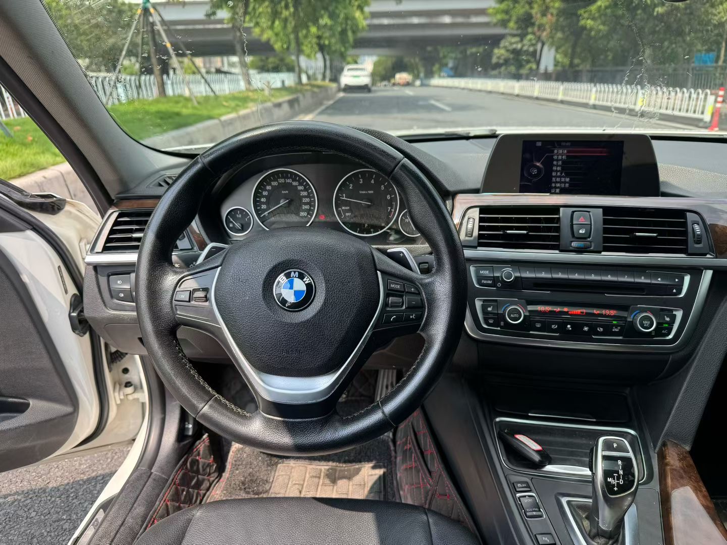 BMW 3 Series 2014 car image #8