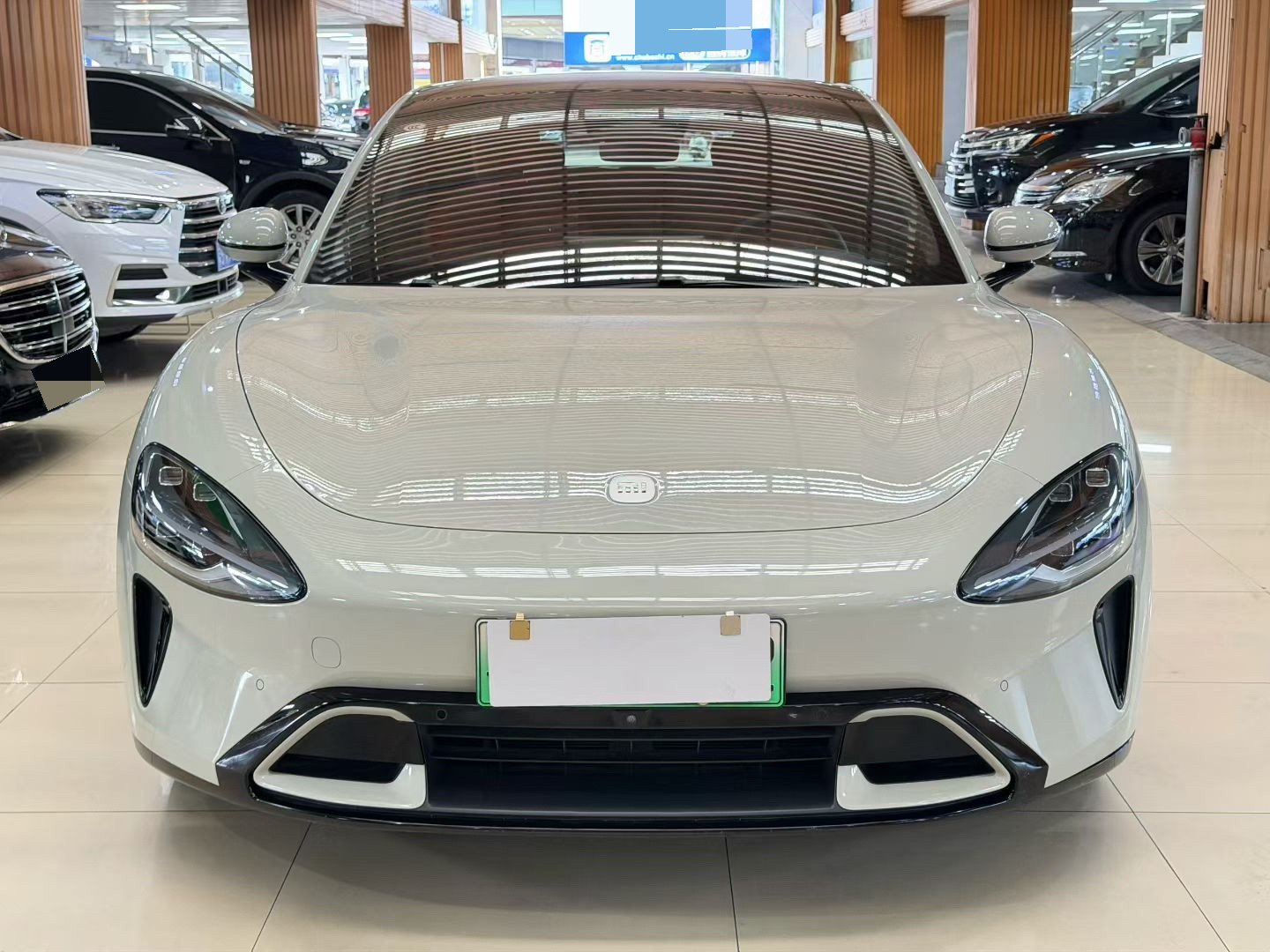 MI SU7 2025 car image #2