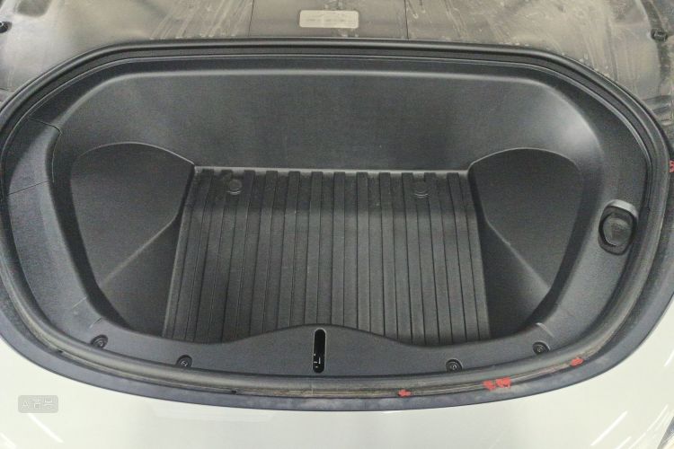 MI SU7 2025 image de voiture #22