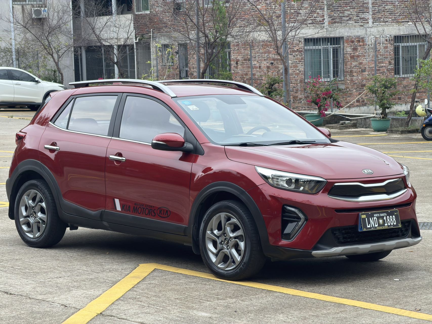 Kia KX1 2018 car image #3