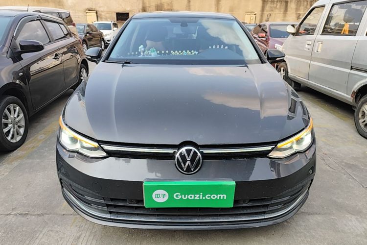 Volkswagen Golf 2022 car image #3
