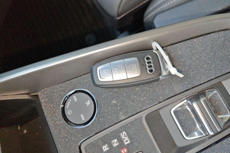 Audi A3 2024 #9 Audi A3 2024 immagine di auto #9