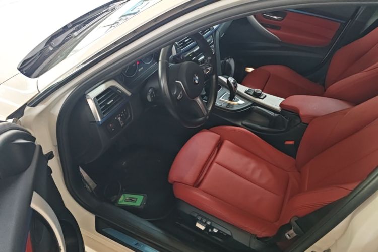 BMW 3 Series 2019 #16 BMW 3 Series 2019 car image #16