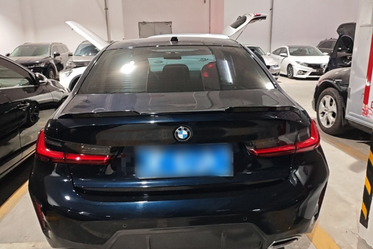 BMW 3 Series 2024 #6 BMW 3 Series 2024 car image #6