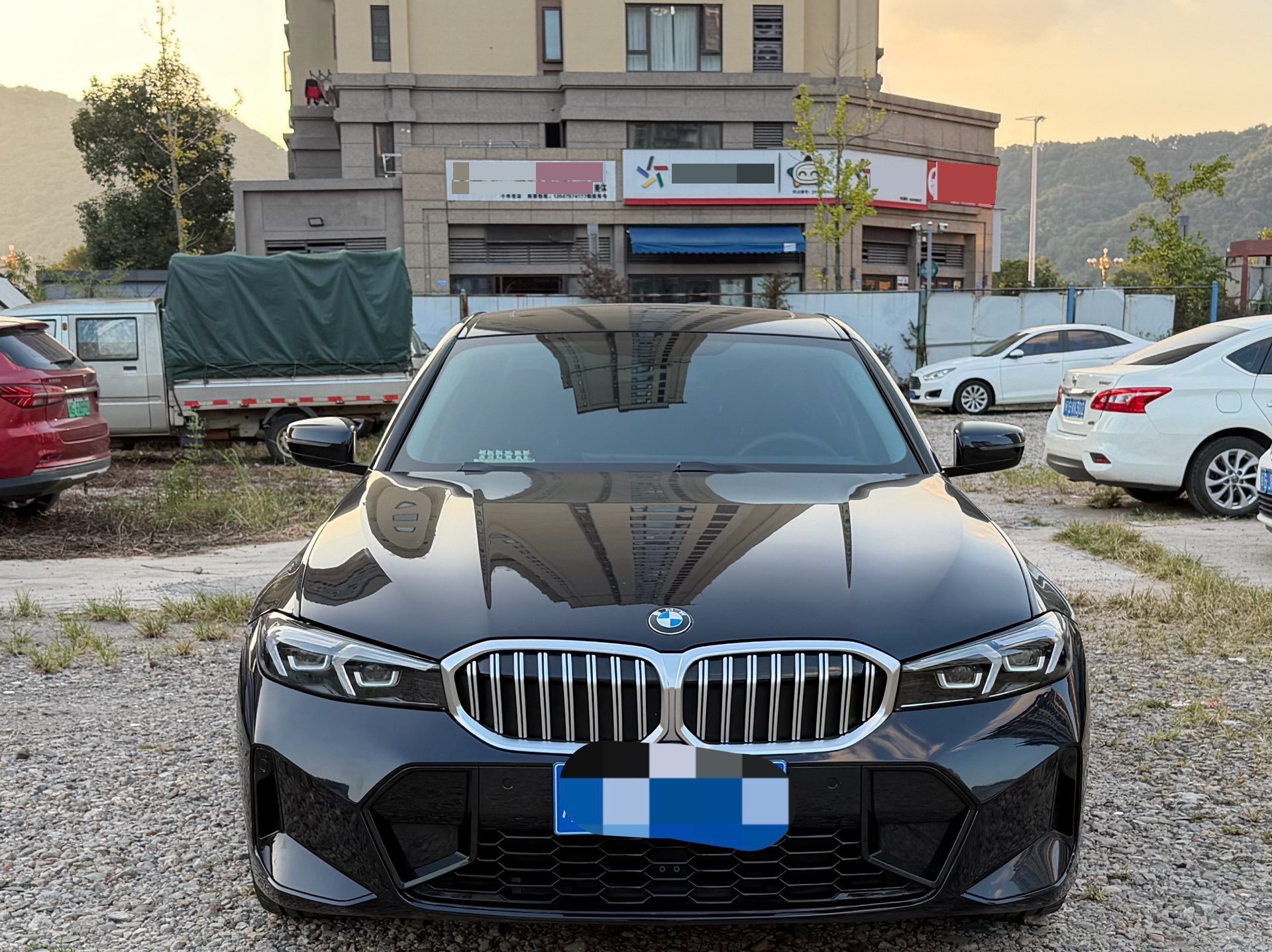 2023 car image #2