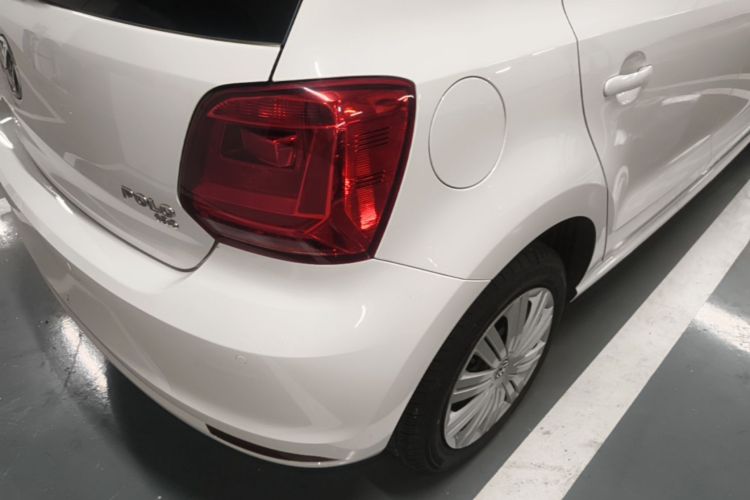 Volkswagen Polo 2018 car image #8