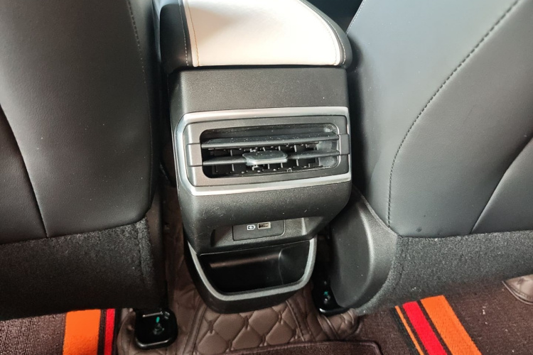 GEELY Emgrand L 2022 car image #12