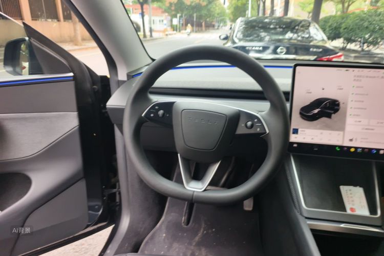 Tesla Model Y 2025 #12 Tesla Model Y 2025 car image #12