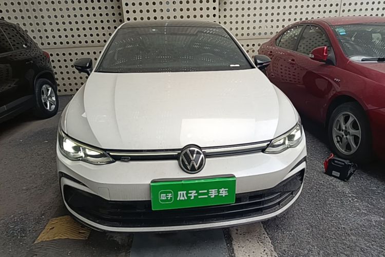 Volkswagen Golf 2022 car image #3