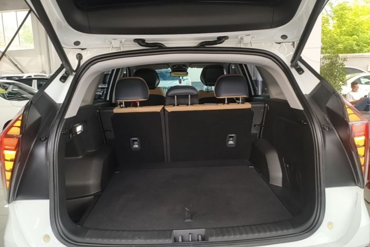 GEELY Boyue L 2023 car image #19