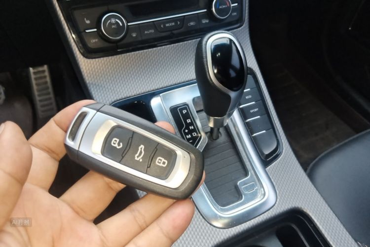 GEELY Emgrand GS 2016 car image #10