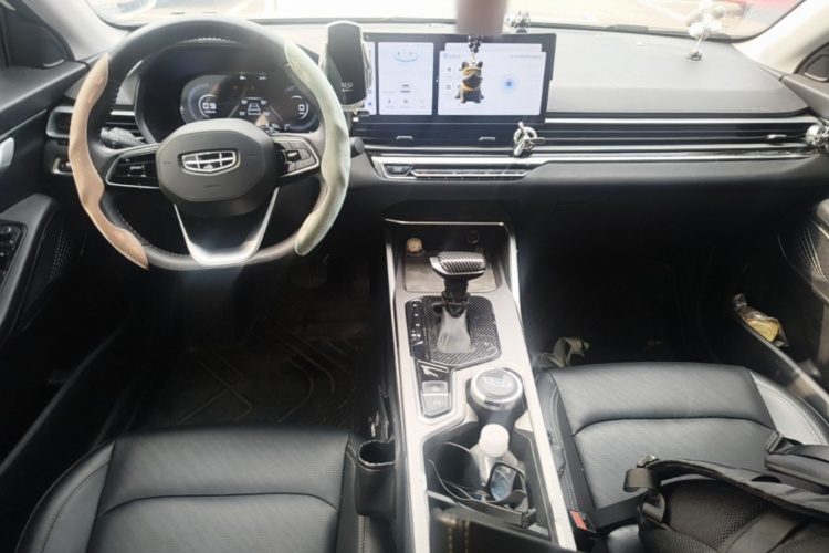 GEELY Emgrand 2024 car image #11