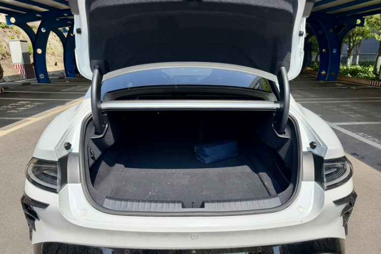 MI SU7 2025 car image #25