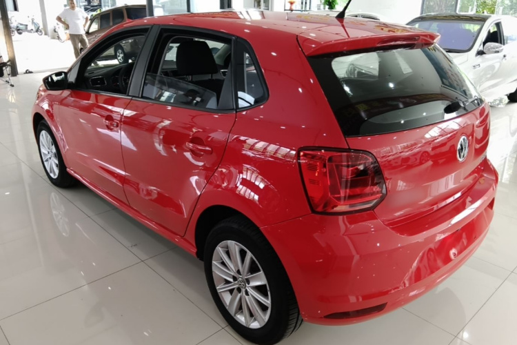 Volkswagen Polo 2015 #5 Volkswagen Polo 2015 car image #5