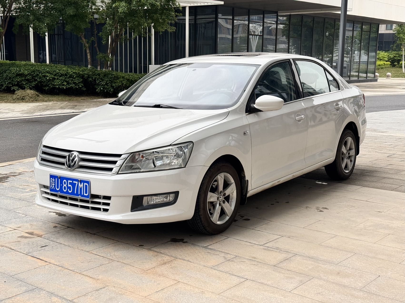 Volkswagen Santana 2014 car image 