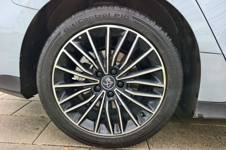 BYD Han 2023 car image #8